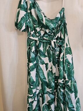 SHEIN Plus Size Green and White Asymmetrical Leaf Print Dress